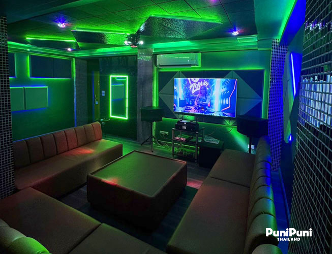 カラオケルーム1